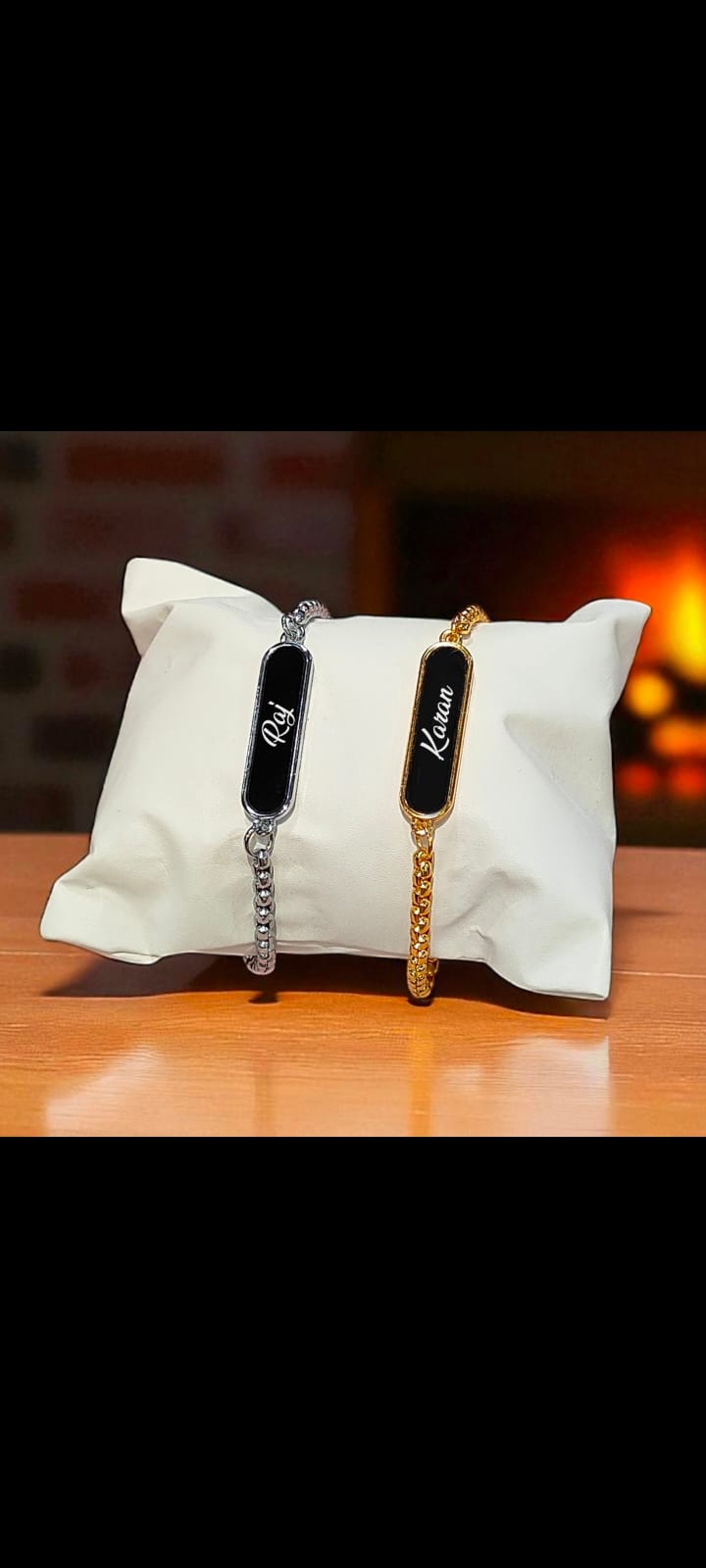 BRACELET